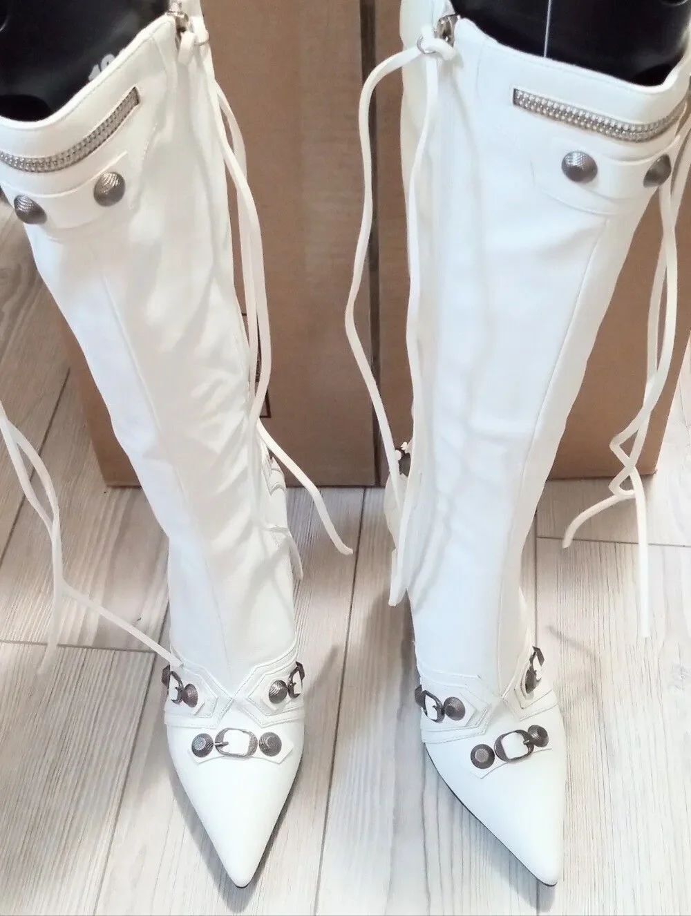 (ST1-6076) Women's White Knee - High Pointed Stiletto Boots Sz 10 - Picture 3 of 17